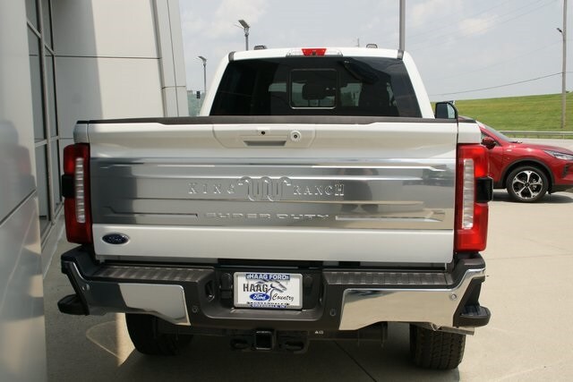 2025 Ford F-350 photo 4