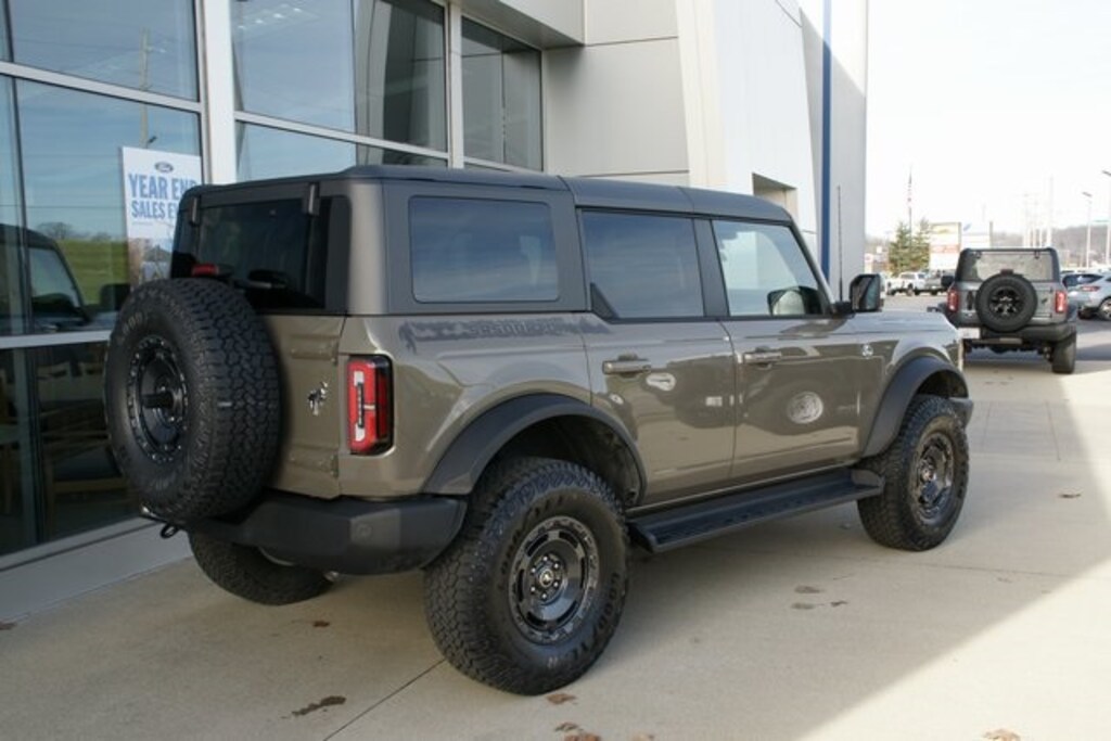 New 2025 Ford Bronco Outer Banks SUV