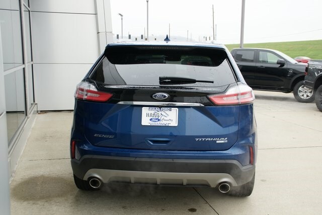 2020 Ford Edge Titanium photo 4