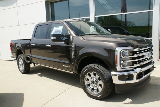 2025 Ford F-250 photo 2