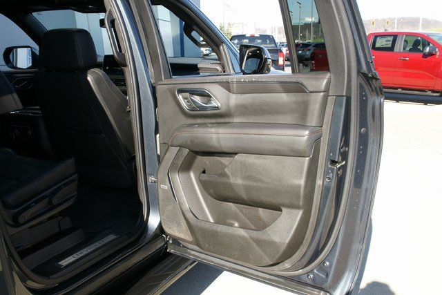 2022 Chevrolet Suburban RST - Photo 32