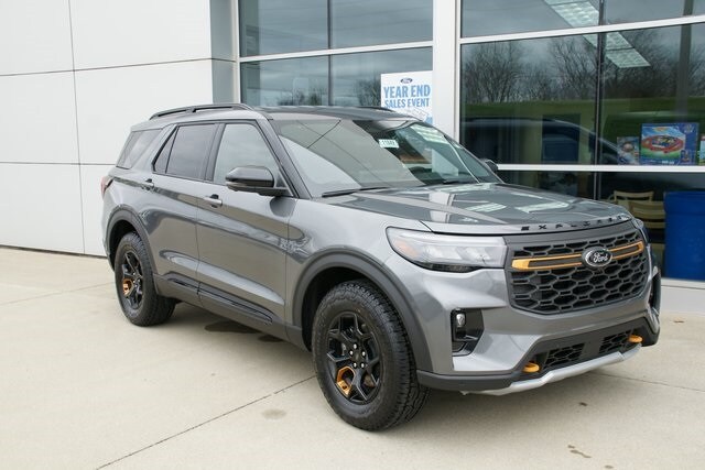 2026 Ford Explorer photo 2