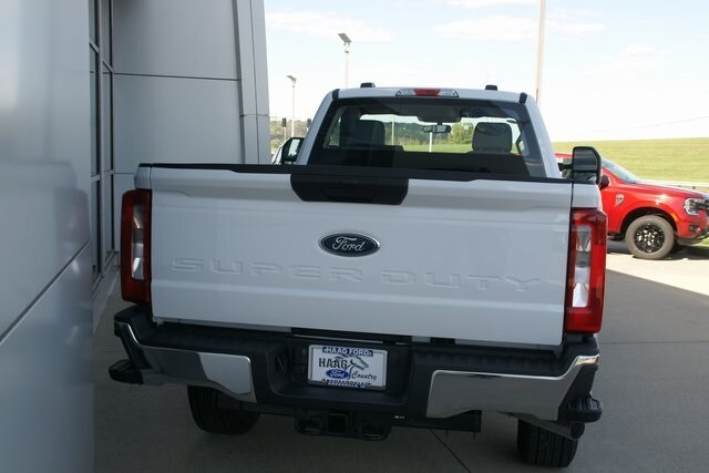 2026 Ford F-350 photo 4