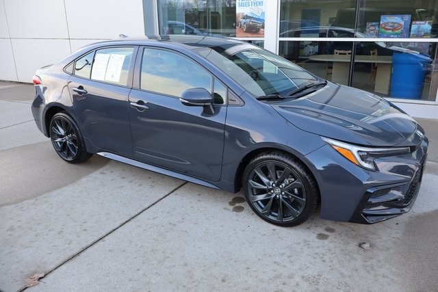 2024 Toyota Corolla SE's photo