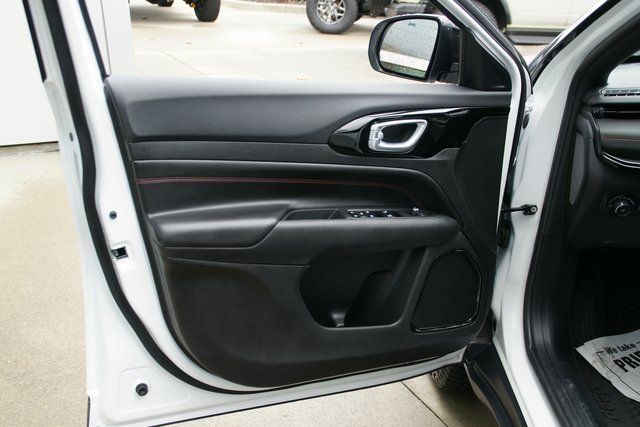 2025 Jeep Compass Trailhawk - Photo 12