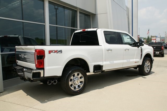 2025 Ford F-350 photo 3
