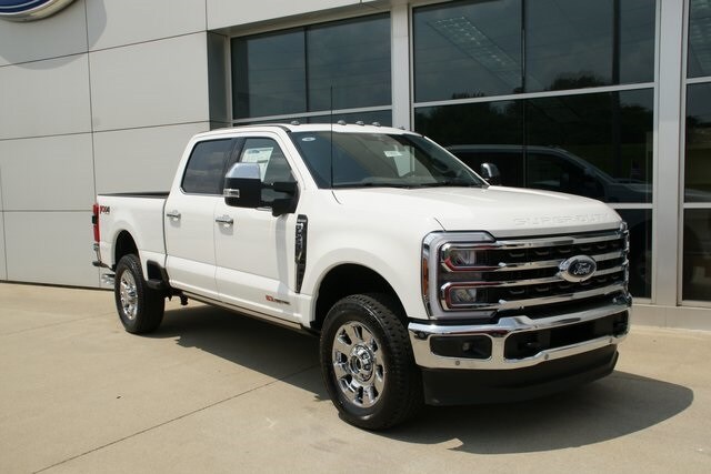 2025 Ford F-250 photo 2