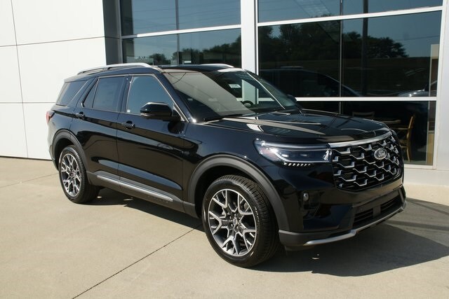 2025 Ford Explorer Platinum photo 2