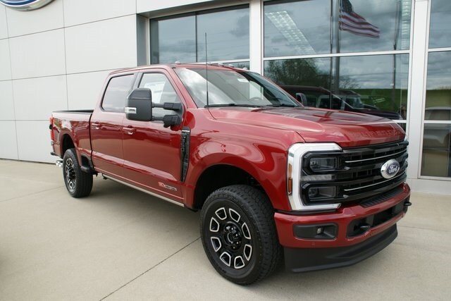 2025 Ford F-350 Platinum photo 2
