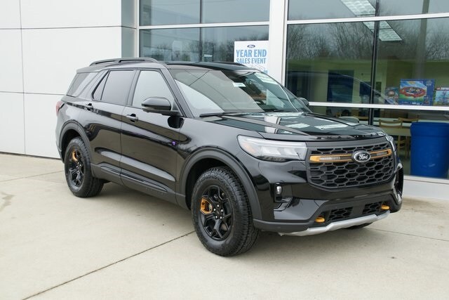 2026 Ford Explorer photo 2