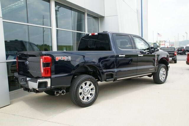 2025 Ford F-350 photo 3