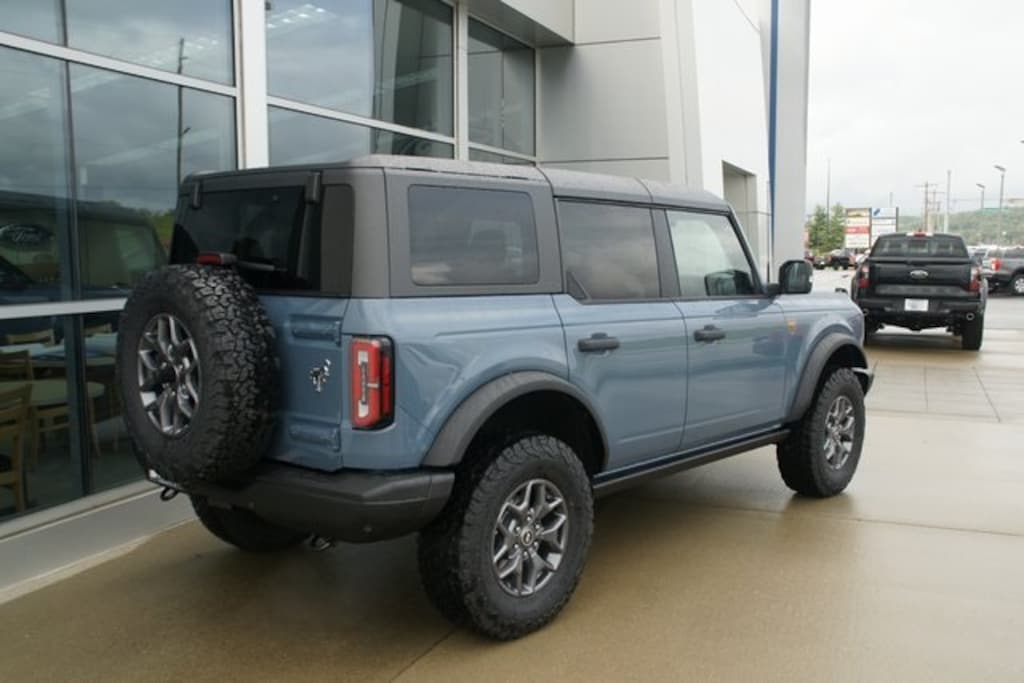 New 2025 Ford Bronco Badlands SUV