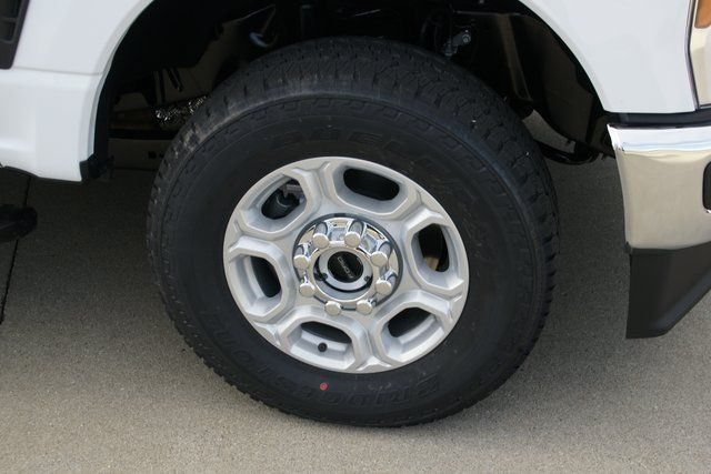 2026 Ford F-350 Super Duty XLT - Photo 8