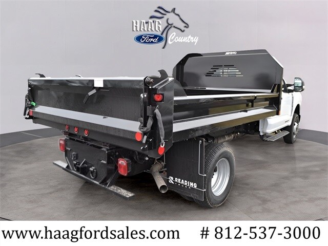 2024 Ford F-350 photo 3