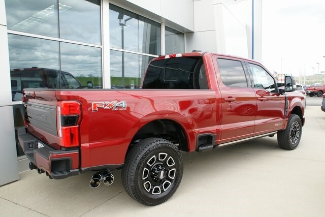 2025 Ford F-350 Platinum photo 3