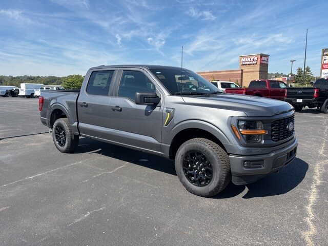 2025 Ford F-150 STX photo 4