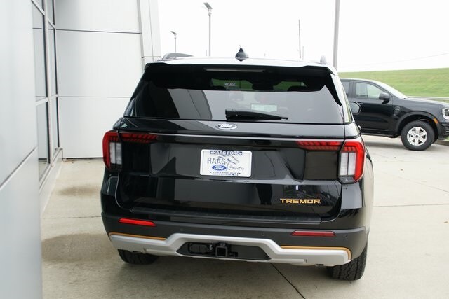 2026 Ford Explorer photo 4