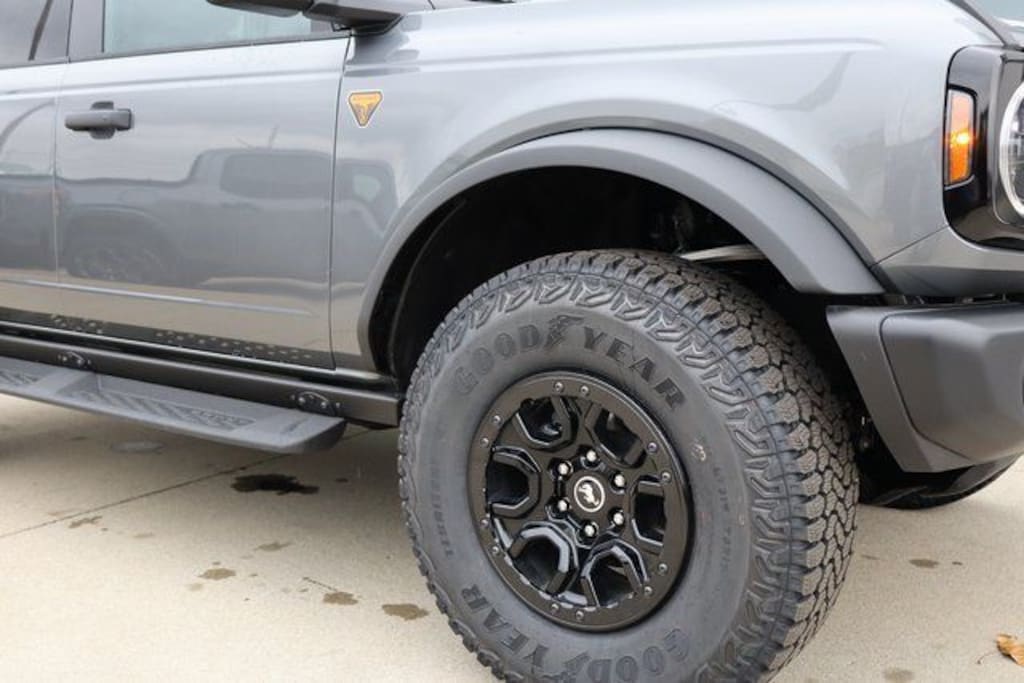 New 2025 Ford Bronco Badlands SUV