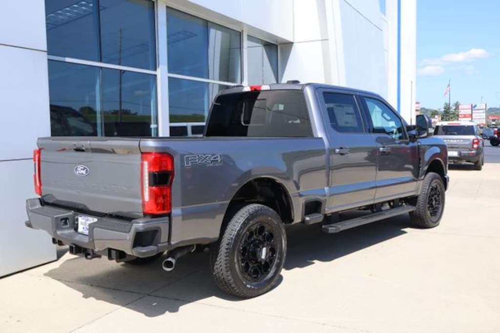 New 2027 Ford F-250SD XLT Truck