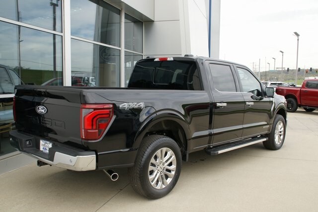 2025 Ford F-150 Lariat photo 2