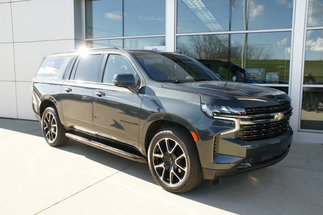 2022 Chevrolet Suburban RST - Photo 6