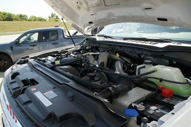 2026 Ford F-350 Super Duty XLT - Photo 15