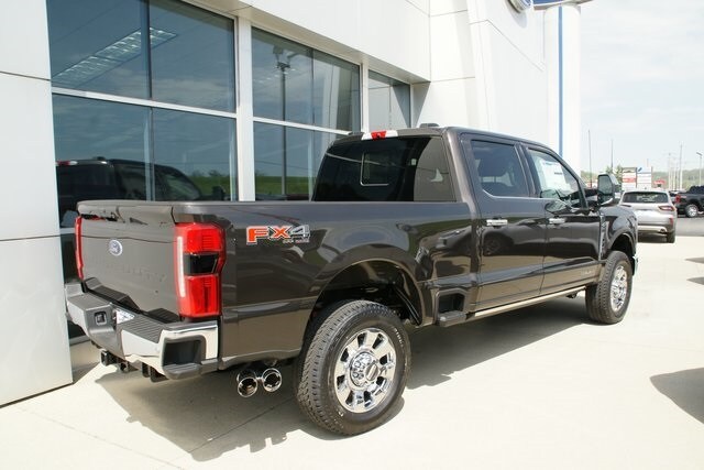 2025 Ford F-250 photo 3