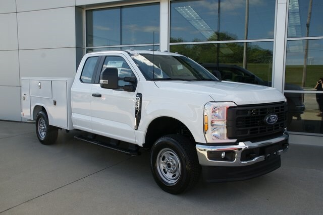 2026 Ford F-250 photo 2