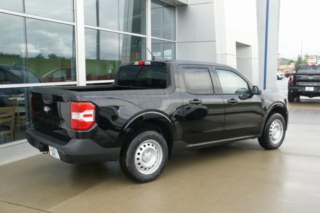 New 2025 Ford Maverick XL Truck