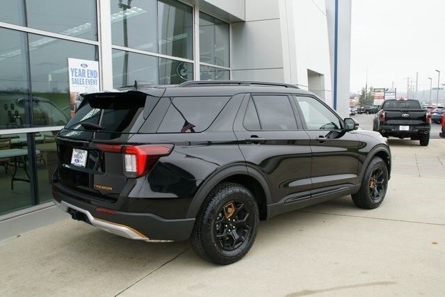 2026 Ford Explorer photo 3