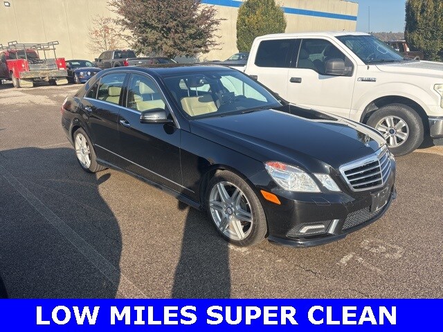 2010 Mercedes Benz E 350 Sedan photo 2