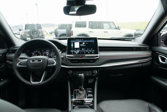 2025 Jeep Compass Trailhawk - Photo 32