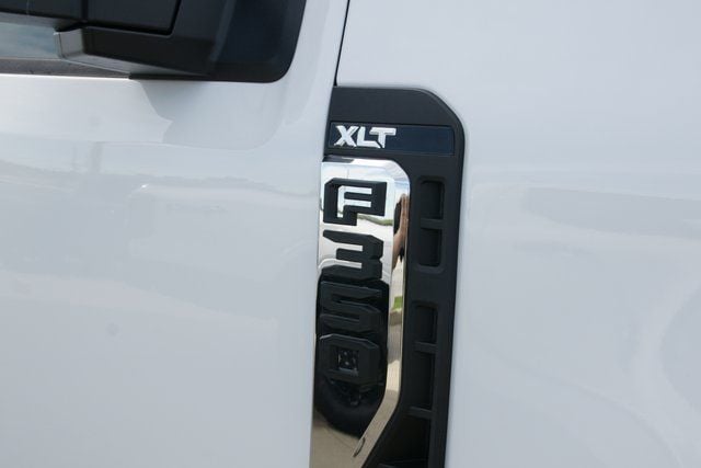 2026 Ford F-350 Super Duty XLT - Photo 9