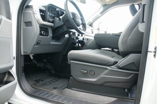 2026 Ford F-350 Super Duty XLT - Photo 17
