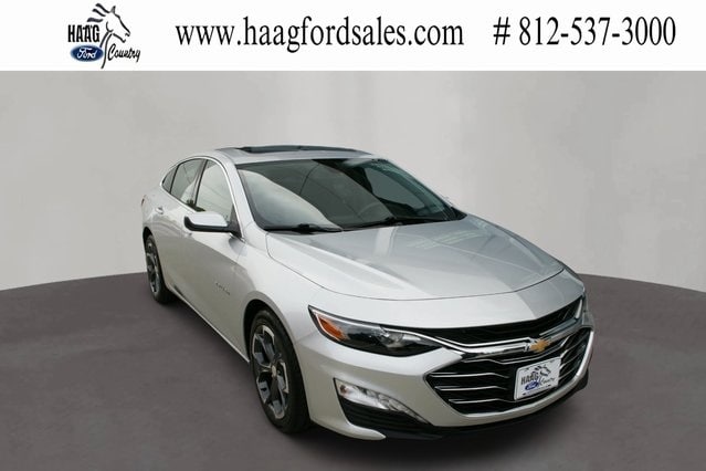 Used 2022 Chevrolet Malibu 1LT with VIN 1G1ZD5ST9NF175439 for sale in Greendale, IN