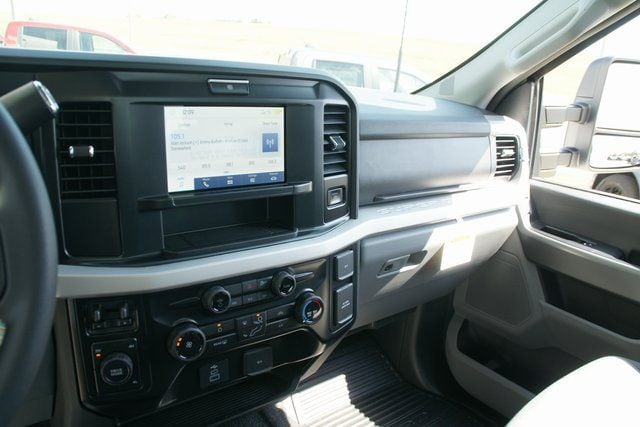 2026 Ford F-350 Super Duty XLT - Photo 23