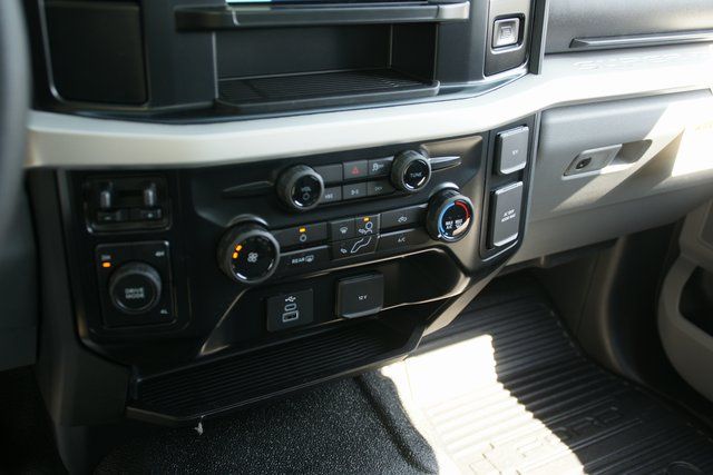 2026 Ford F-350 Super Duty XLT - Photo 26