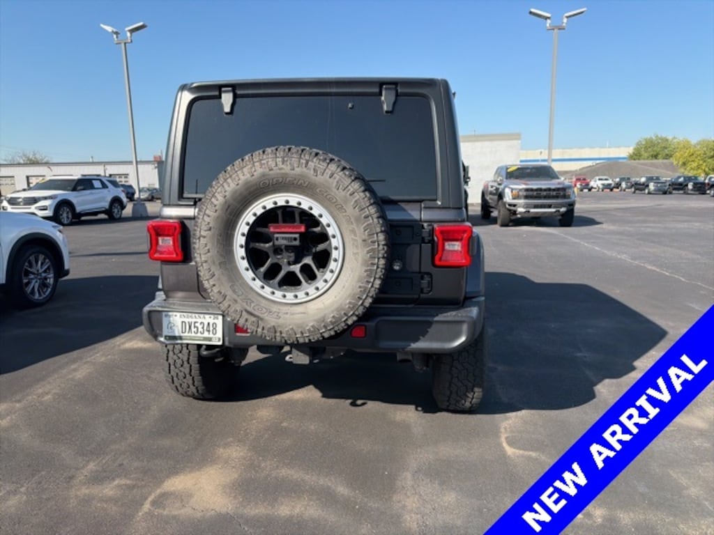 Used 2018 Jeep Wrangler Unlimited Sahara SUV