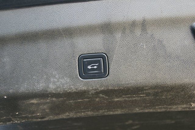 2022 Chevrolet Suburban RST - Photo 31