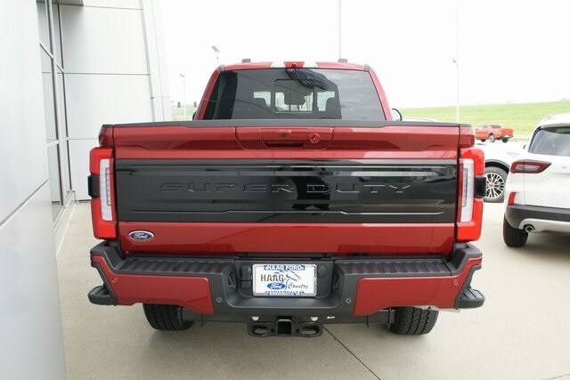 2025 Ford F-350 Platinum photo 4