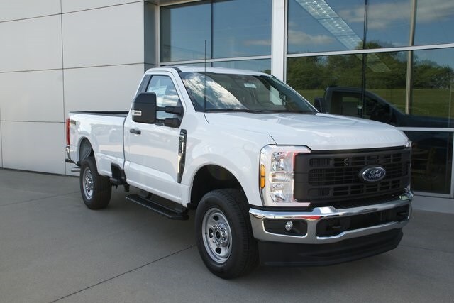 2026 Ford F-350 photo 2