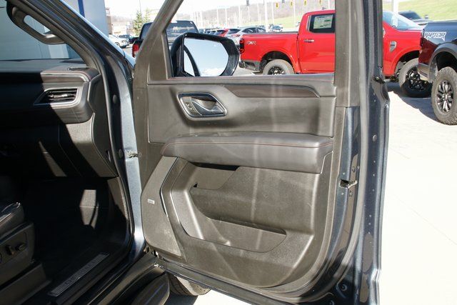 2022 Chevrolet Suburban RST - Photo 38