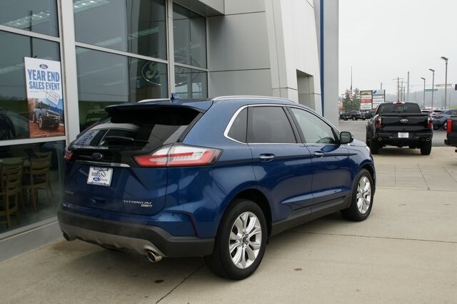 2020 Ford Edge Titanium photo 3