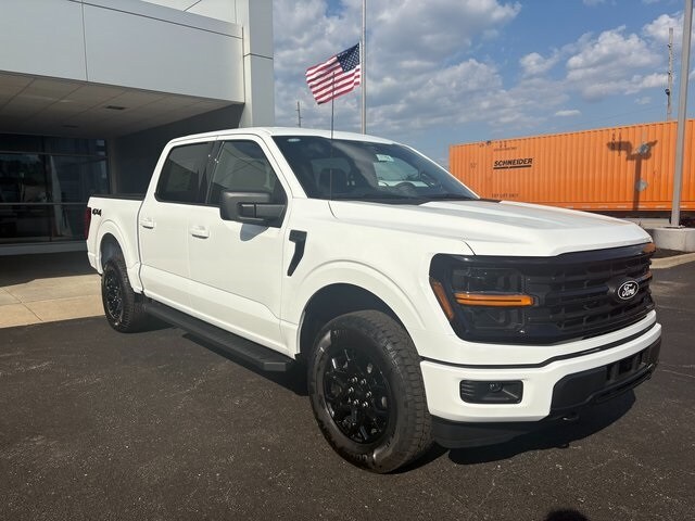 2025 Ford F-150 XLT photo 3