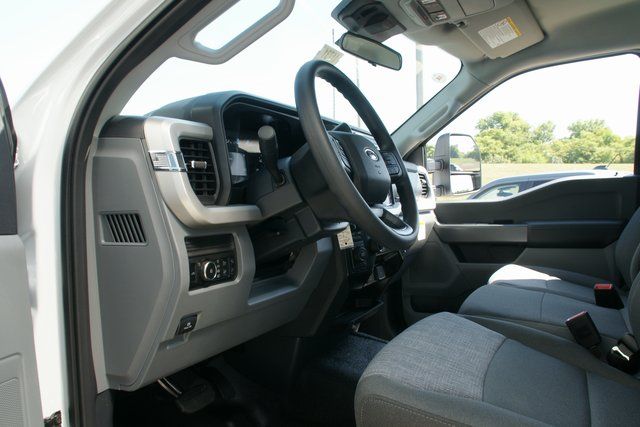 2026 Ford F-350 Super Duty XLT - Photo 17