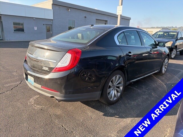 2015 Lincoln MKS Base photo 3