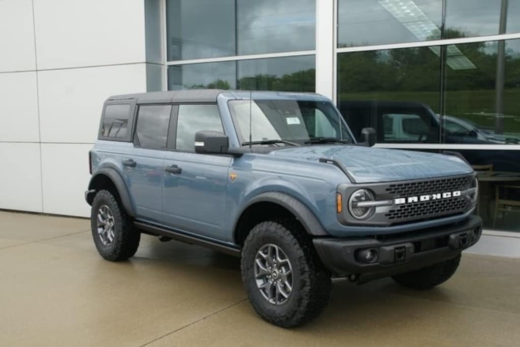 New 2025 Ford Bronco Badlands SUV