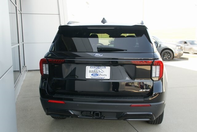 2025 Ford Explorer ST-Line photo 4