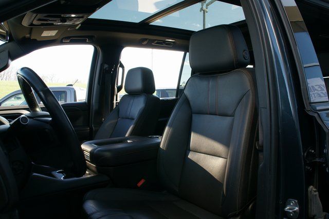 2022 Chevrolet Suburban RST - Photo 17