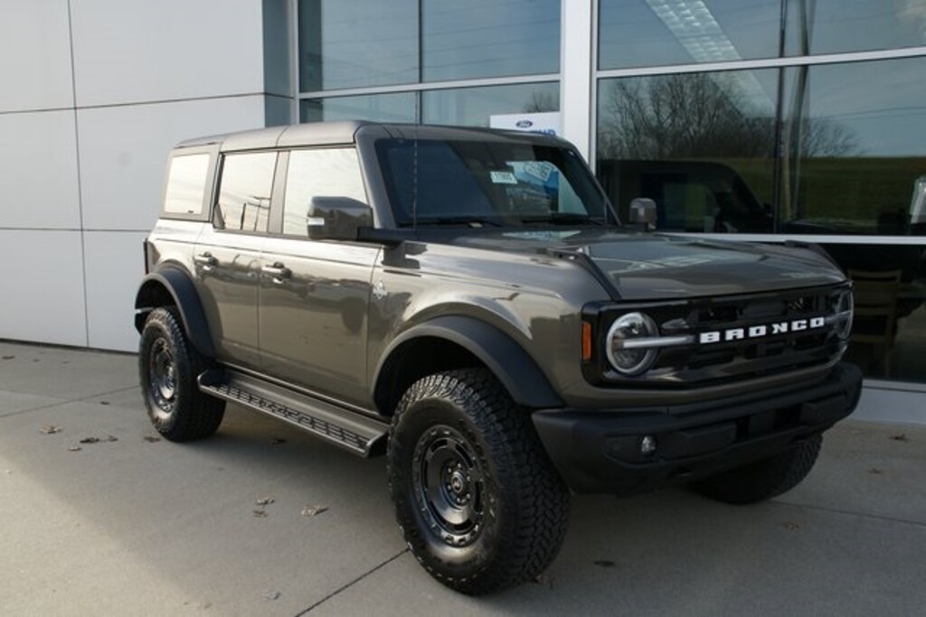 New 2025 Ford Bronco Outer Banks SUV